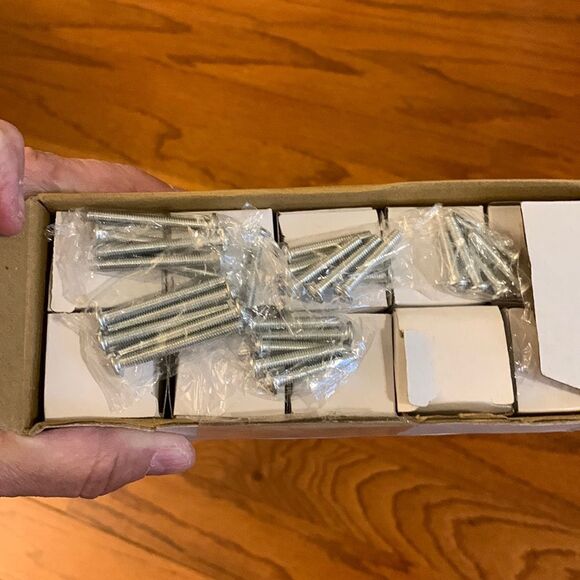 Box of 10 crystal drawer pulls with multi screws for your specific drawers. NWT - Picture 3 of 6